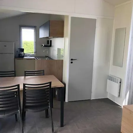 营地 3 Etoiles - Piscine - Ccaihff 圣乔治德蒂