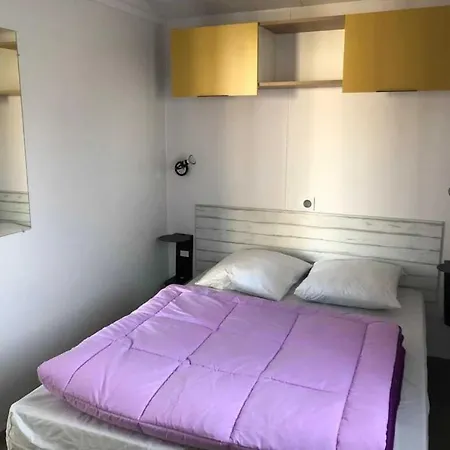 3 Etoiles - Piscine - Ccaihff *