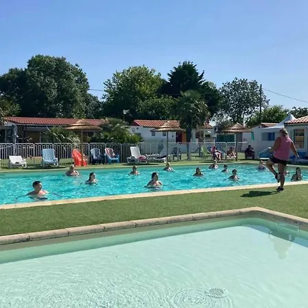 3 Etoiles - Piscine - Ccaihff 营地