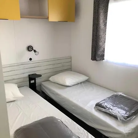 3 Etoiles - Piscine - Ccaihff Camping *