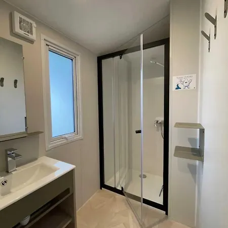 3 Etoiles - Piscine - Ccaihff *