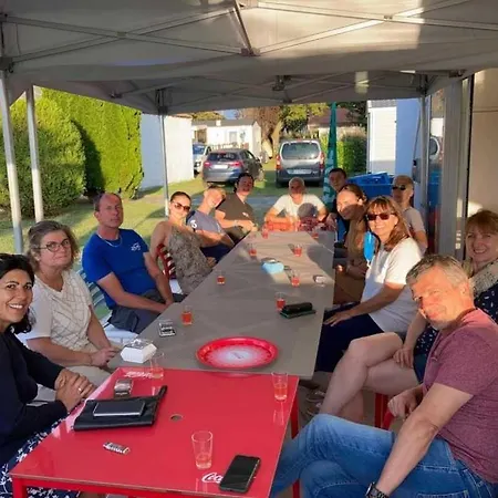 3 Etoiles - Piscine - Ccaihff 营地 *