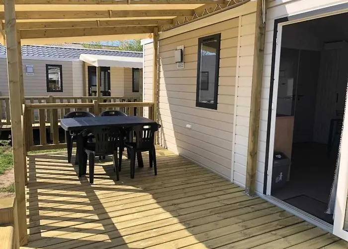 3 Etoiles - Piscine - Ccaihff Kemp