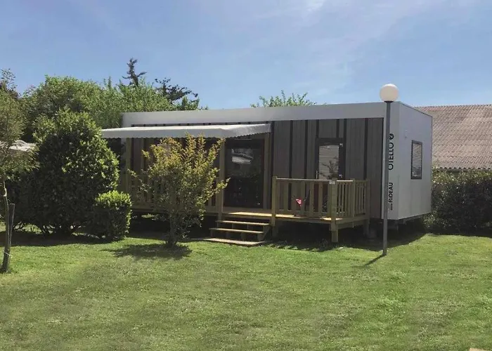 3 Etoiles - Piscine - Ccaihff Kemp