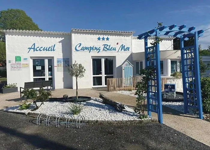 3 Etoiles - Piscine - Ccaihff Kemp