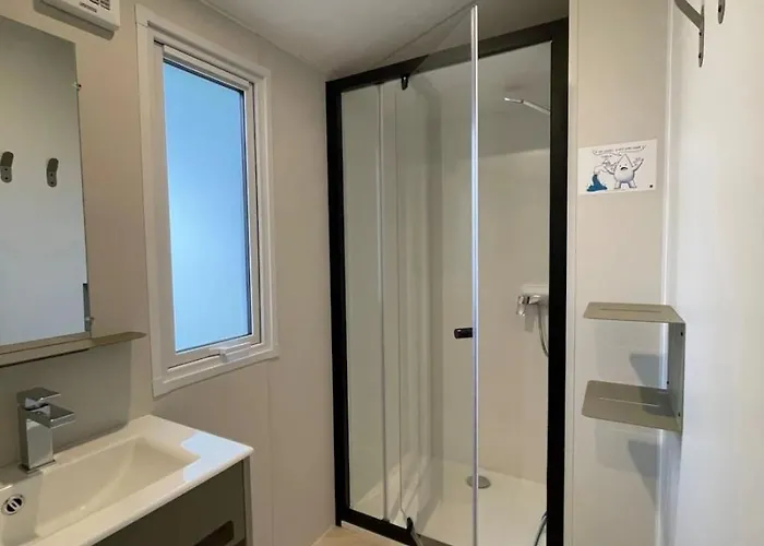 3 Etoiles - Piscine - Ccaihff Kemp