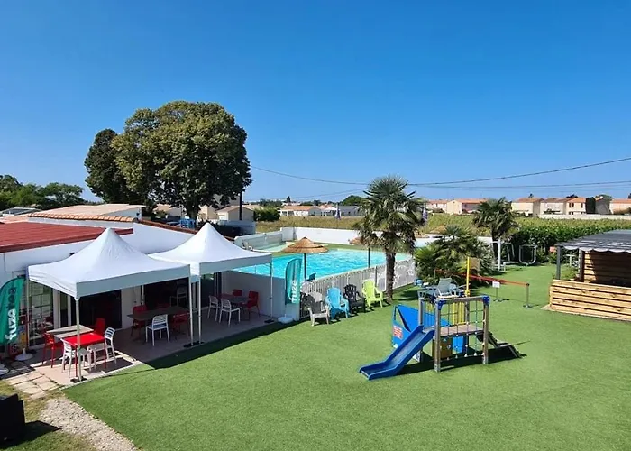 3 Etoiles - Piscine - Ccaihff Kemp *