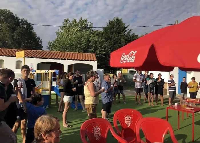 3 Etoiles - Piscine - Ccaihff