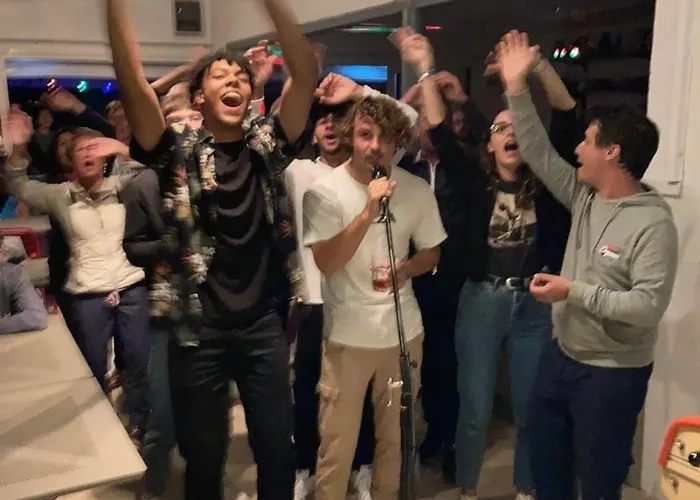 3 Etoiles - Piscine - Ccaihff Kemp